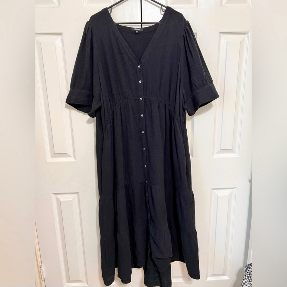 Madewell 100% Soft Cotton Crinkle Button Up maxi Black dress. Size 22W